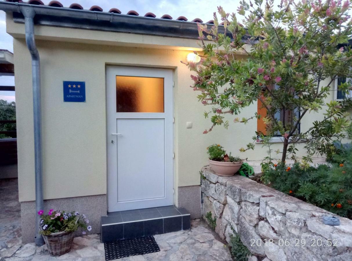 Apartman Vivian Pula Dış mekan fotoğraf